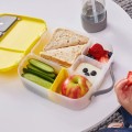 Zamykany lunchbox Blue Slate B.box idealne na piknik, wycieczkę, do szkoły
