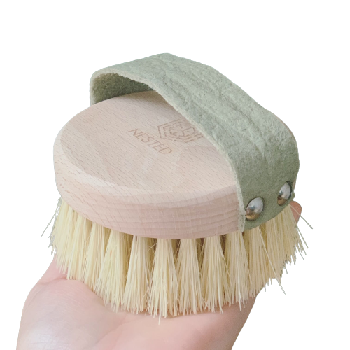 Szczotka do ciała krótka tampico BOHO z paskiem ze skóry ananasa / Nested