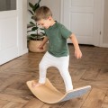 zabawy motoryczne dla dzieci z deską balansującą terapia montessori