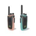 kidytalk-walkie-talkie-dalekiego-zasiegu-dla-dzieci-rozowy-niebieski-kidywolf