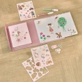 magnetyczna-ksiazeczka-kreatywna-rosa-friends-little-dutch.webp