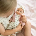 Lalka Philou Little Dutch wspiera rozwój emocjonalny