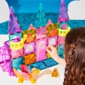 Klocki magnetyczne Zamek DLX 48 el. MAGNA-TILES pobudzają kreatywność